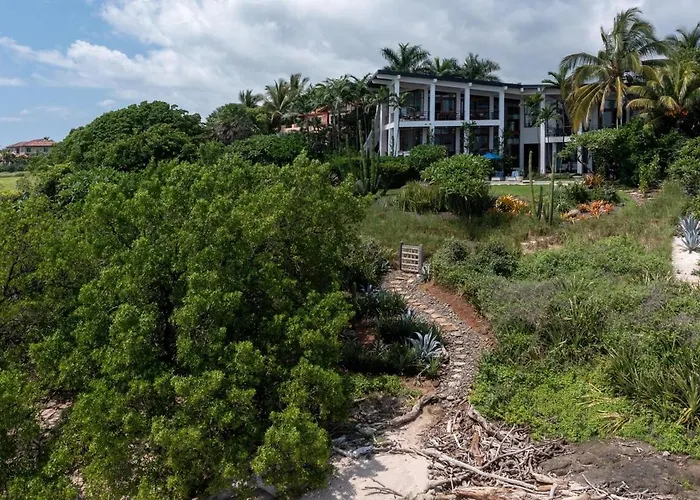 Villa Casa Ohana - 5 Bedroom Ocean Front In Playa Negra, Crc