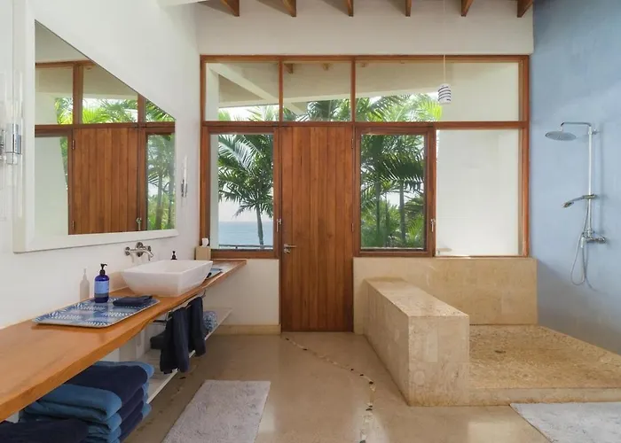 Casa Ohana - 5 Bedroom Ocean Front In Playa Negra, Crc Villa Playa Negra